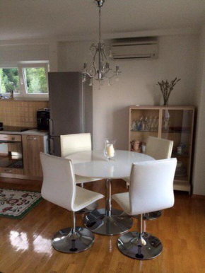 Nevera Volosko Apartment